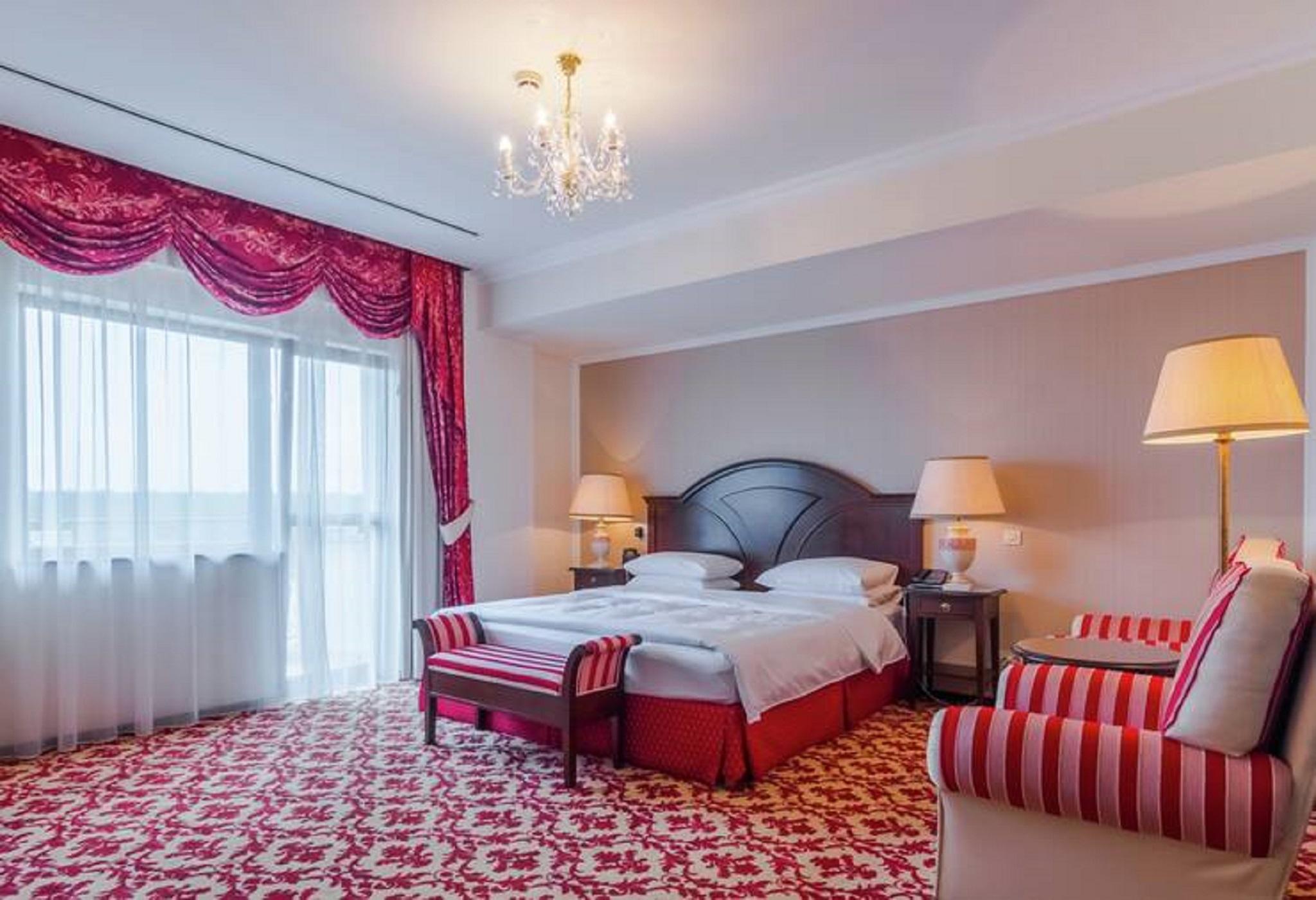 Отель Hilton Сибиу Экстерьер фото