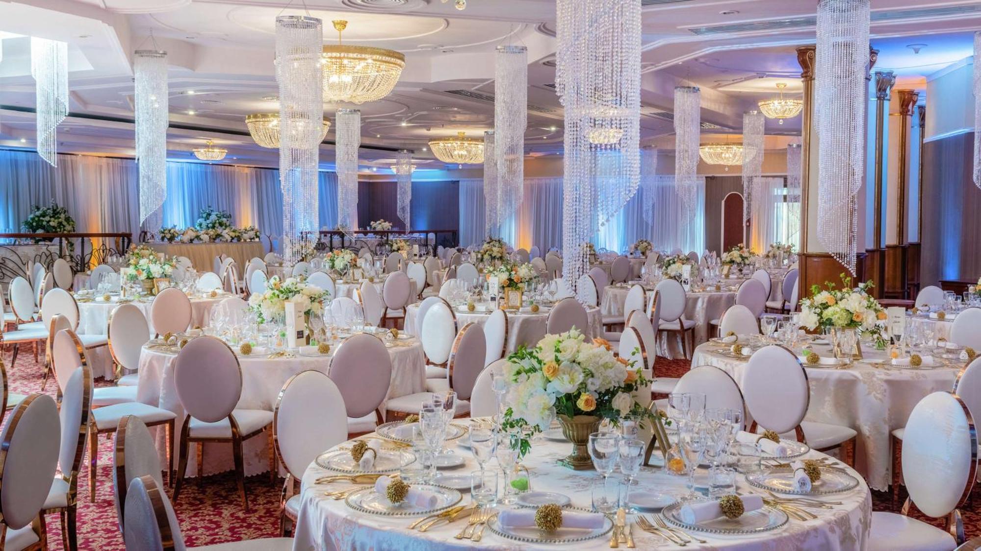 Отель Hilton Сибиу Экстерьер фото