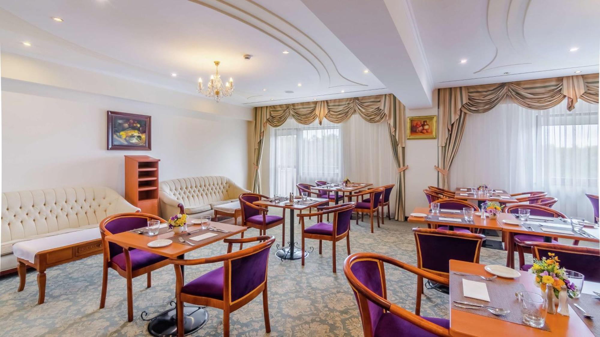 Отель Hilton Сибиу Экстерьер фото