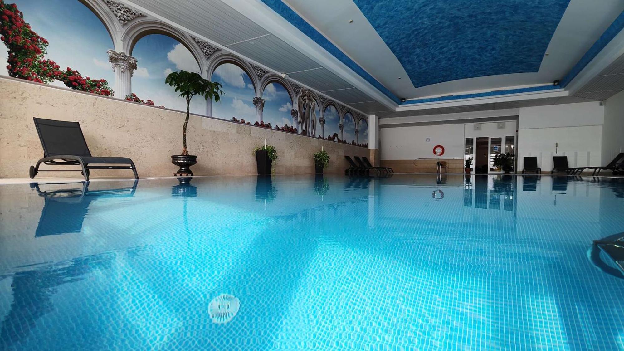 Отель Hilton Сибиу Экстерьер фото