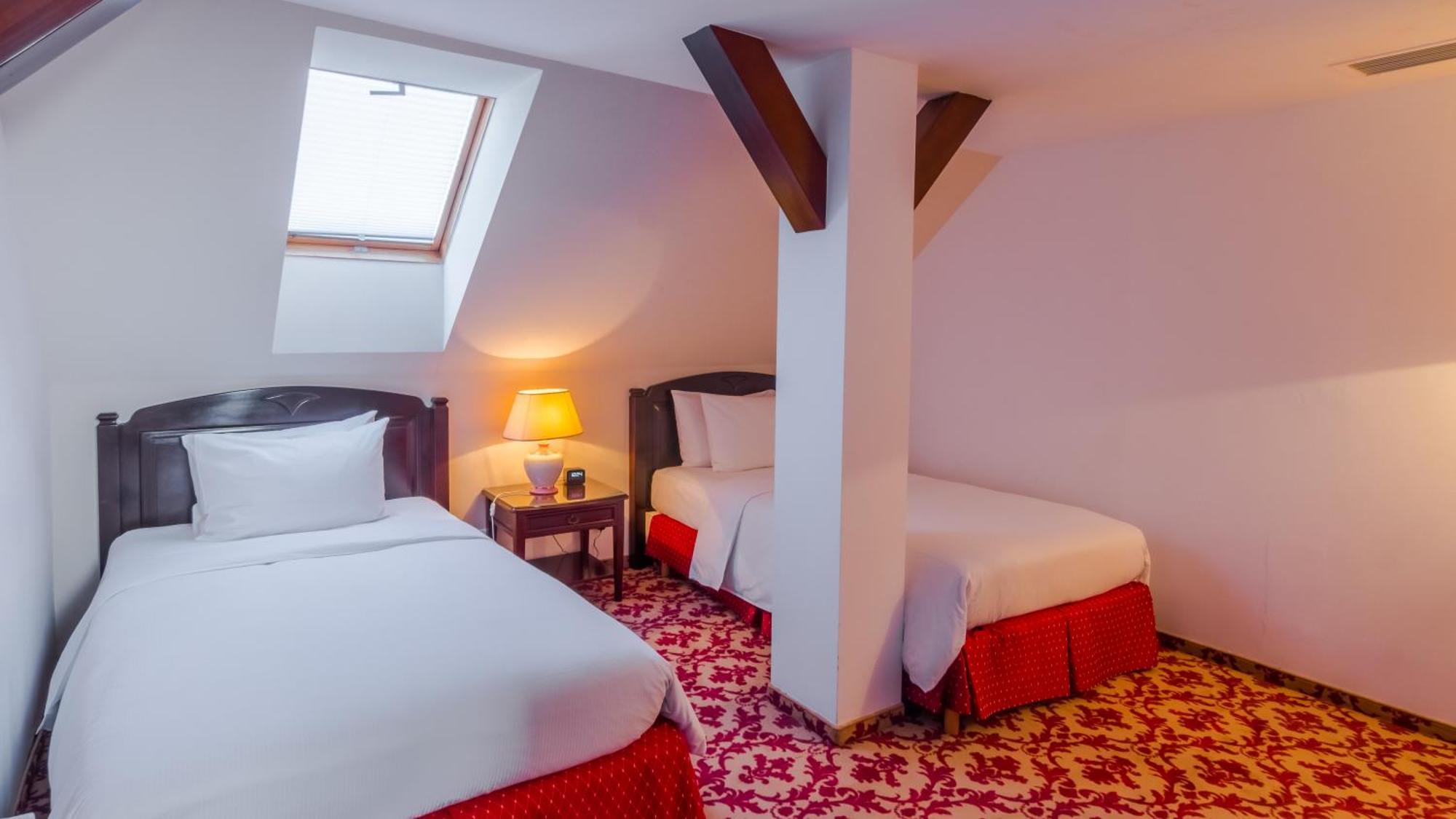 Отель Hilton Сибиу Экстерьер фото