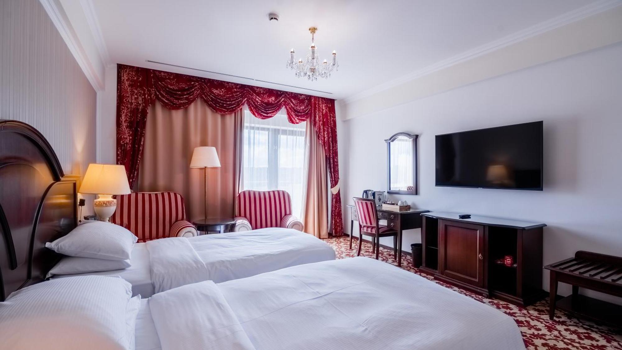Отель Hilton Сибиу Экстерьер фото
